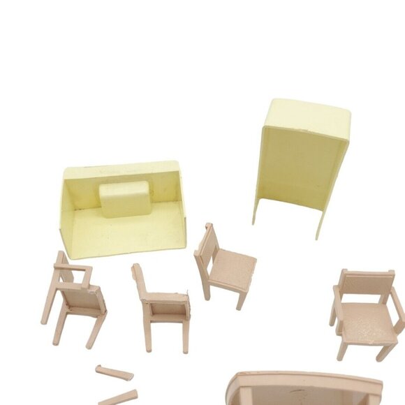 Vintage Marx Dollhouse Kitchen Lot Plastic Dollhouse Sink Fridge Table Chairs - Picture 4 of 9